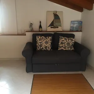  Appartamento Deliziosa Mansarda Nel Quartiere Marina - Italia