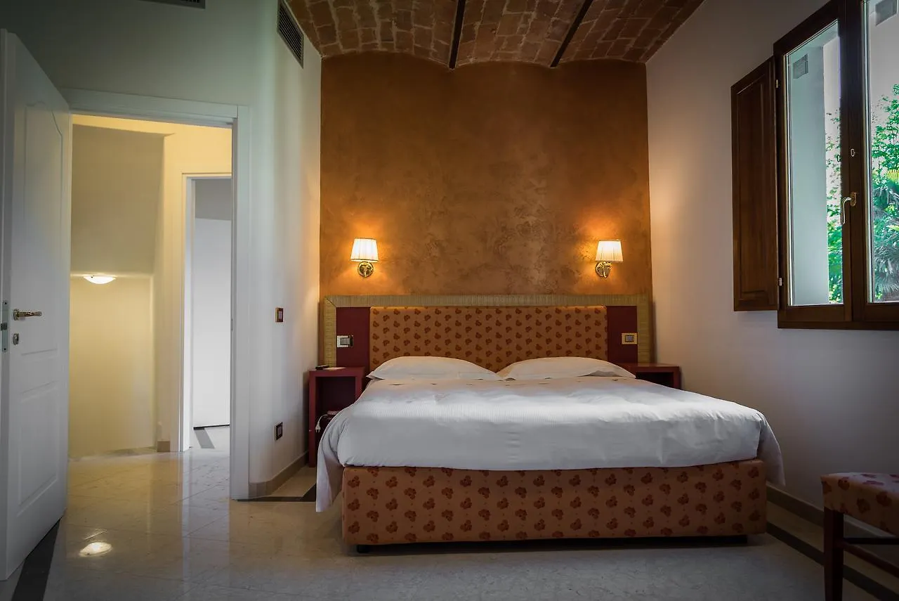 Relais La Corte Di Cloris Florens Pensionat